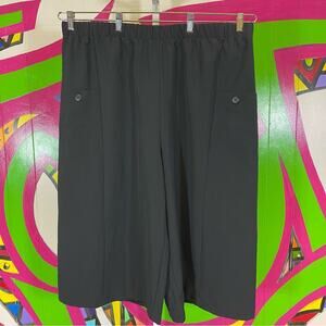 Truth + Style, Wide Leg Poncho Shorts. Size 1X. In excellent condition!